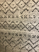 White with grey dotted diamonds focus Kalora